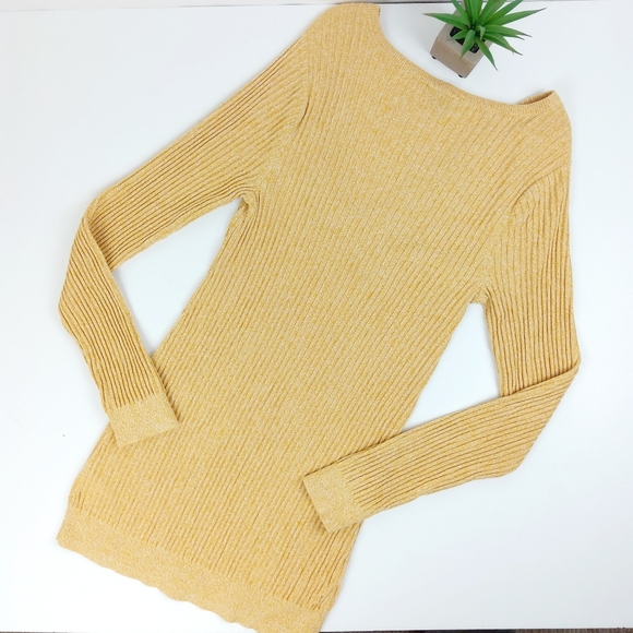 Torrid Mustard Ribbed V Neck Sweater Size 2 - Picture 3 of 8
